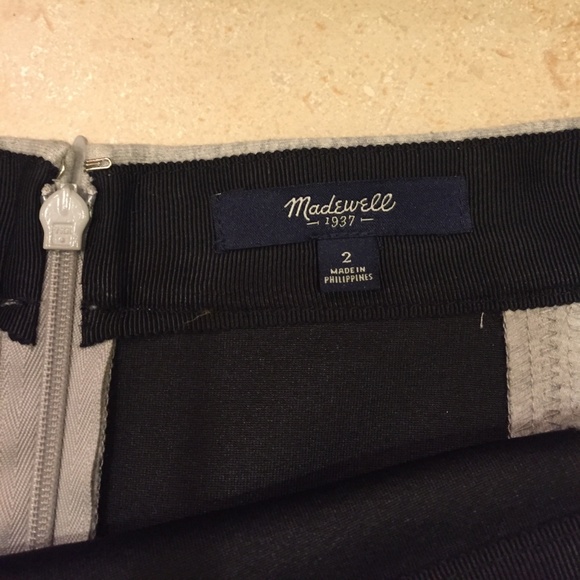 Madewell Bonded Ruffle Mini Skirt in Light Gray, 2 - Picture 6 of 7